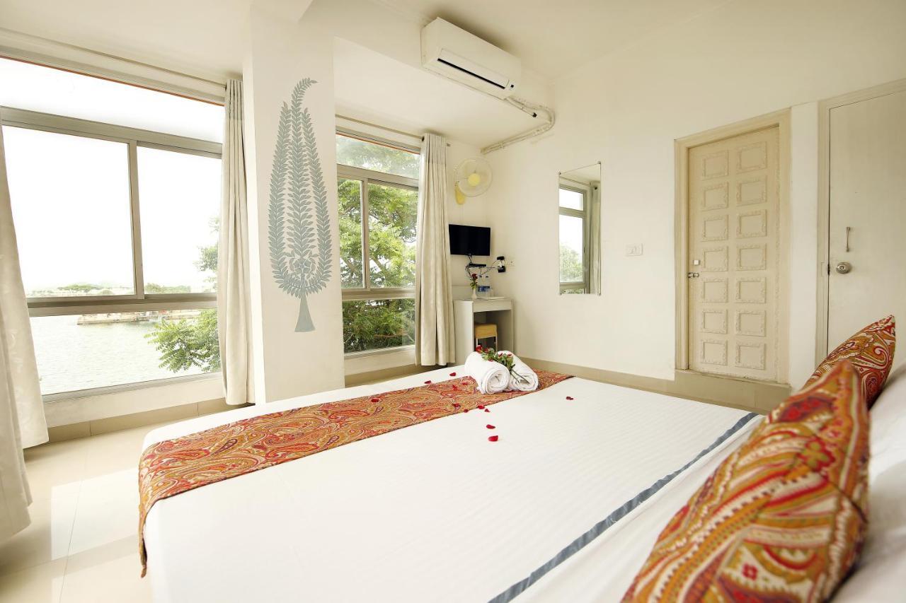 The Shaharkot By The Lake Hotel Udaipur Ruang foto
