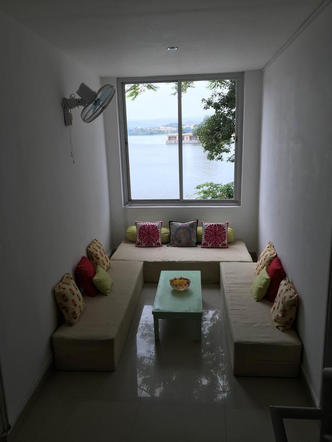 The Shaharkot By The Lake Hotel Udaipur Bagian luar foto