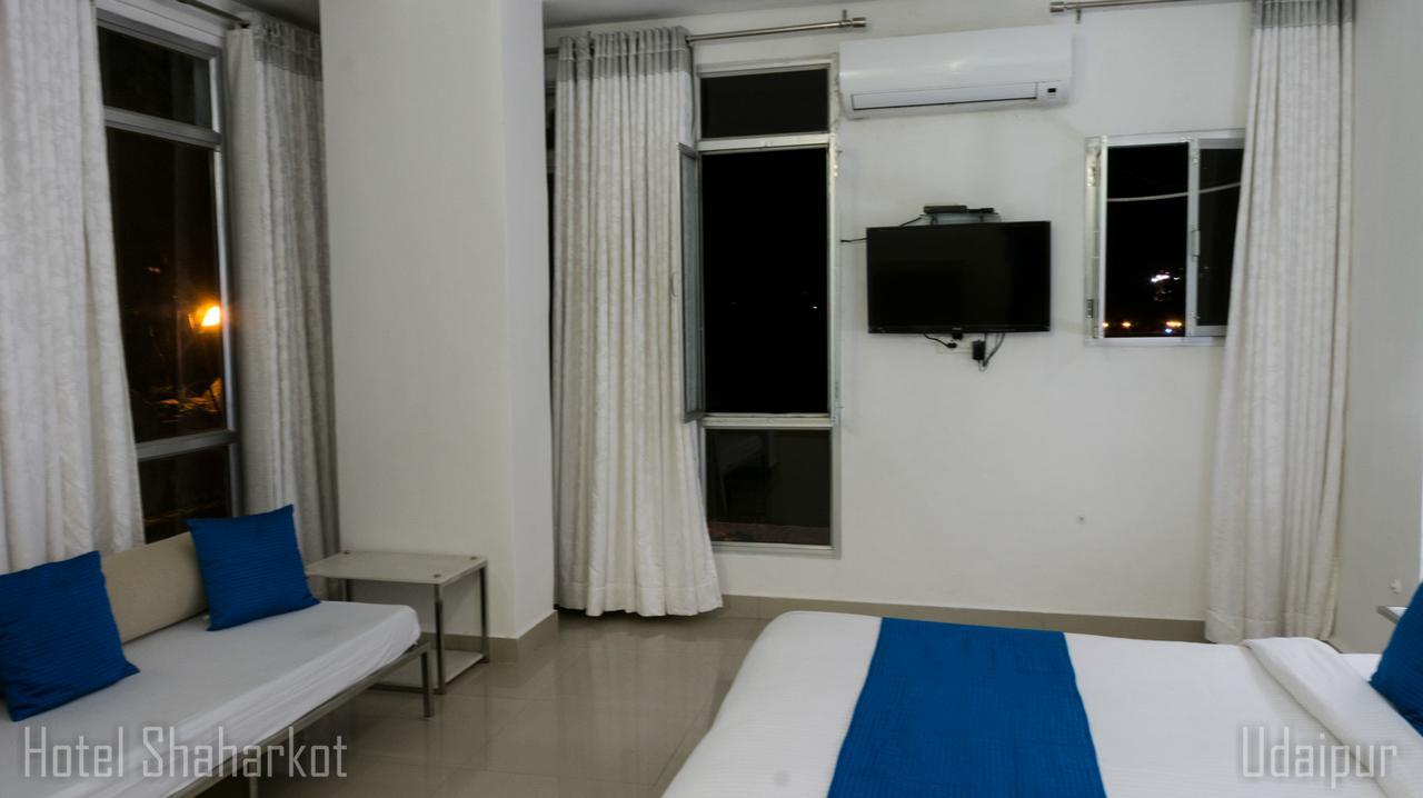 The Shaharkot By The Lake Hotel Udaipur Bagian luar foto